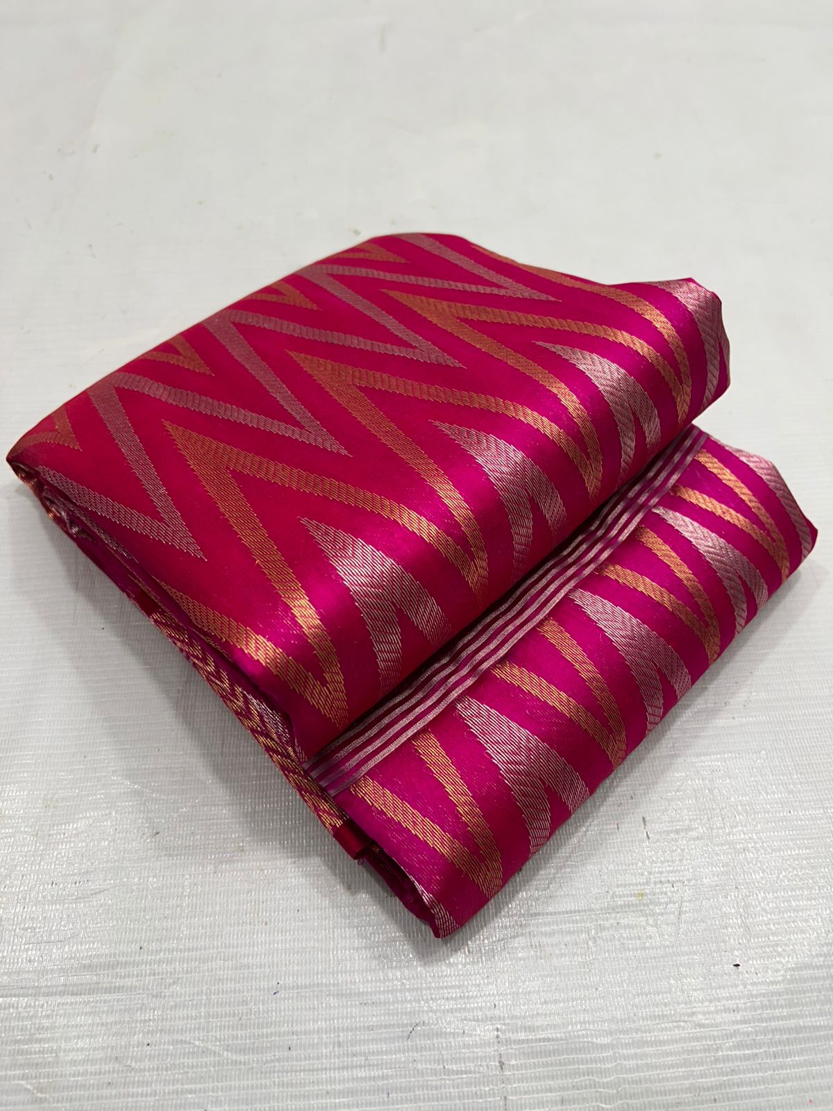 Dark Pink Chanderi Handloom Pattu Silk Handwork Saree