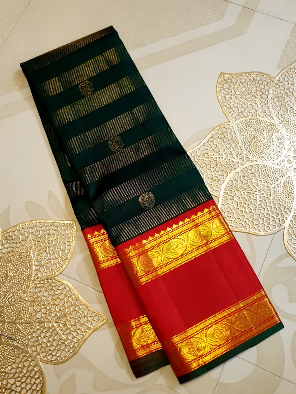 Bottle Green Kanchipuram Handloom 2G Gold Korvai Silk Saree