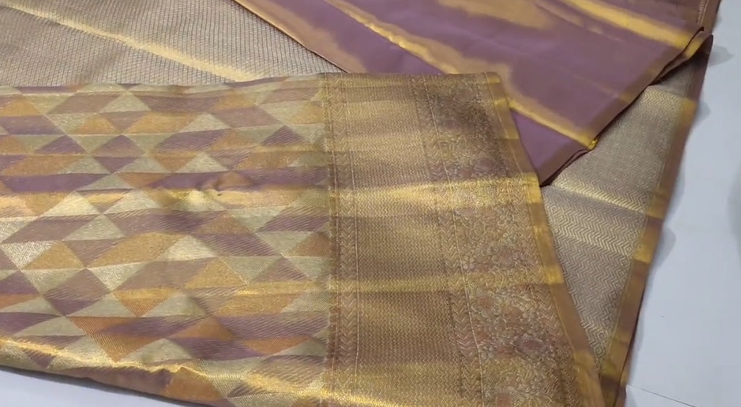 Lavender Kanchipuram Handloom Geometric Tissue Brocade Silk Saree