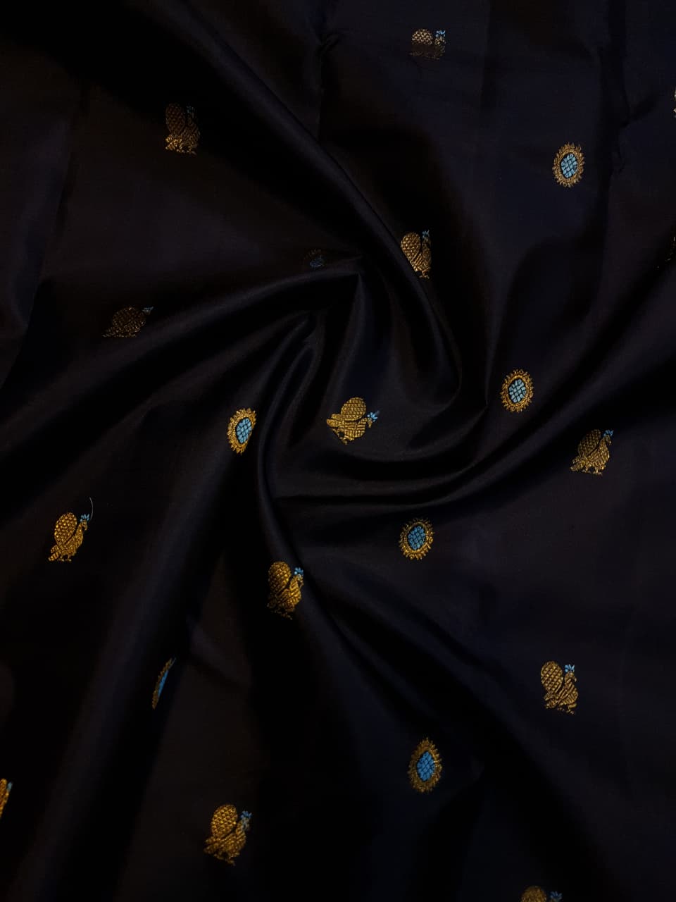 Sort Kanchipuram Handloom 2G Guld Pattu Silk Meenakari Saree