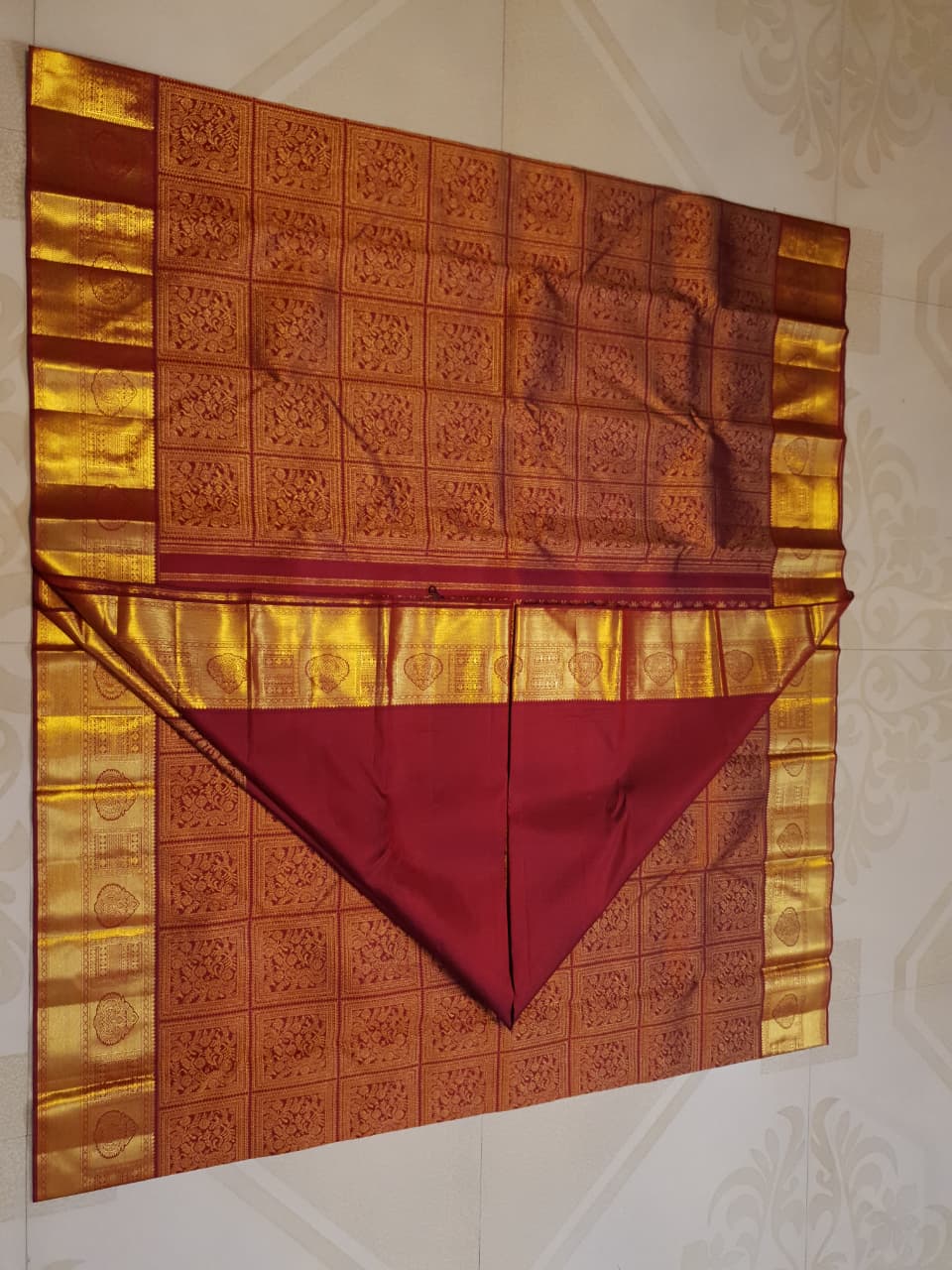 Maroon Kanchipuram Handloom 2G Gold Pattu Silk Saree
