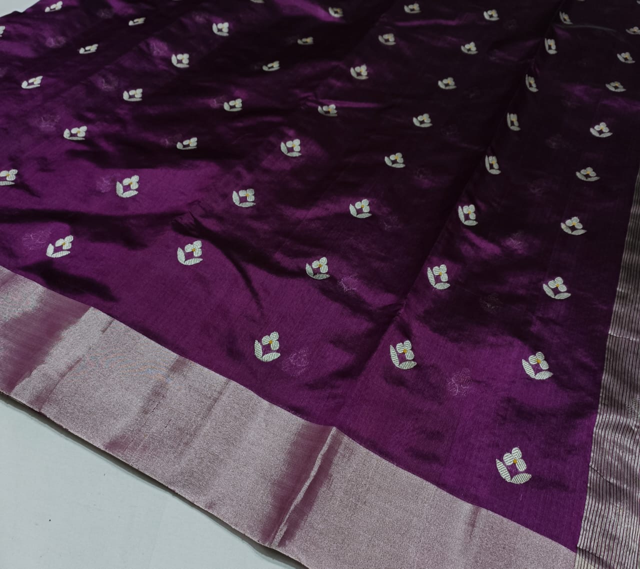 Lilac Chanderi Handloom Pattu Silk Eknal Buttas Saree