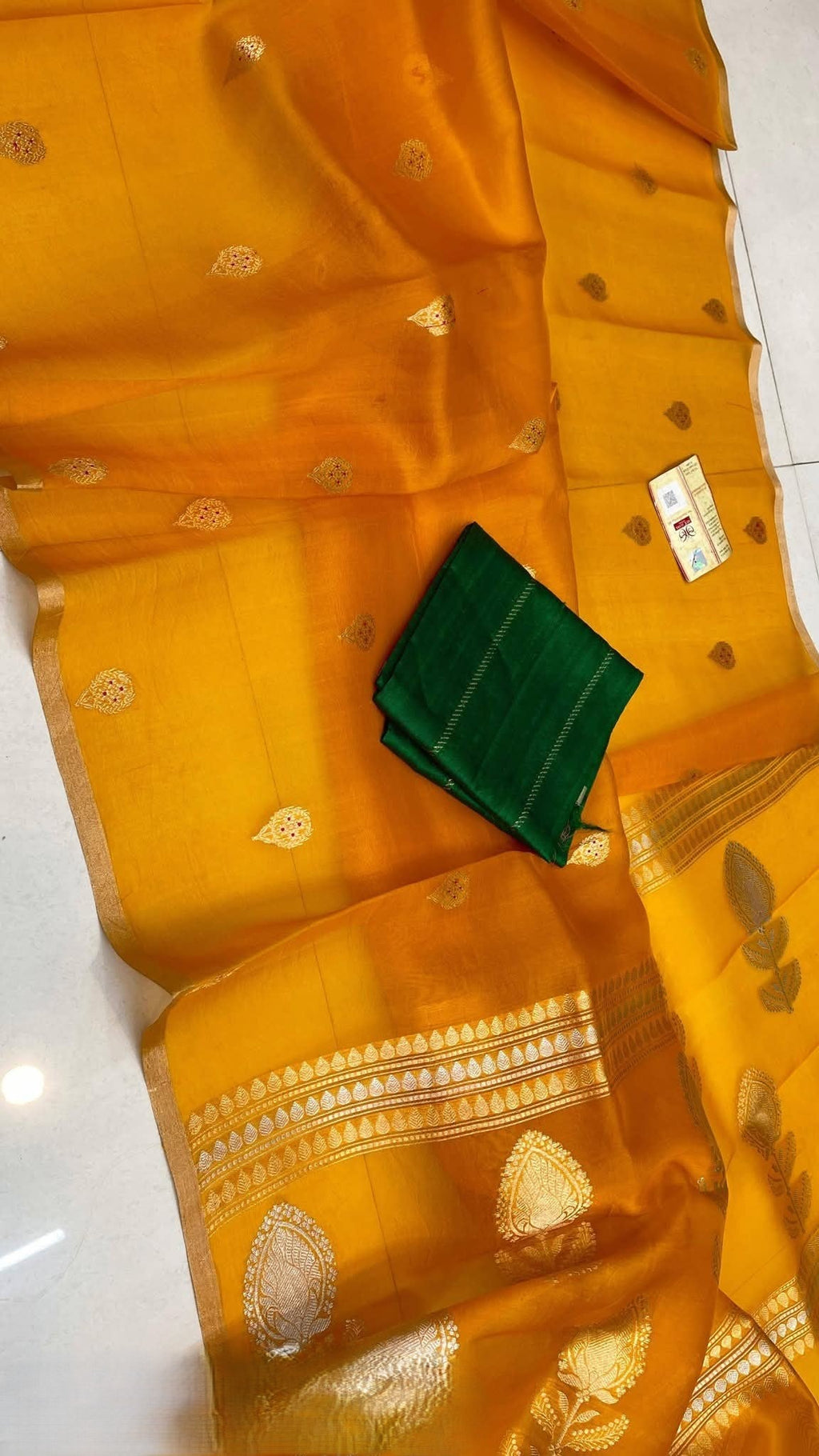 Gurkemeje Gul Banarasi Håndvæv Kora Organza Silke Saree