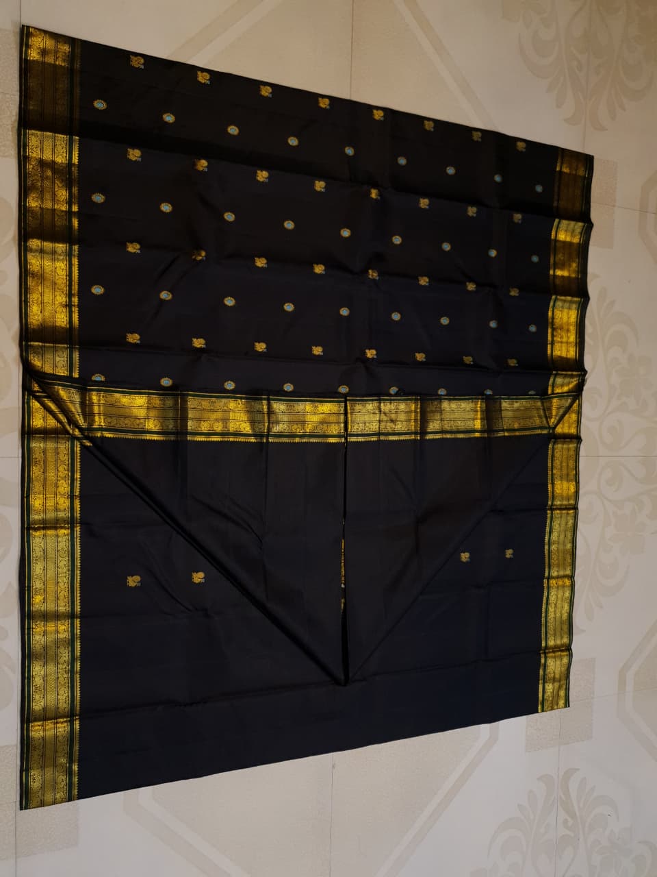 Sort Kanchipuram Handloom 2G Guld Pattu Silk Meenakari Saree