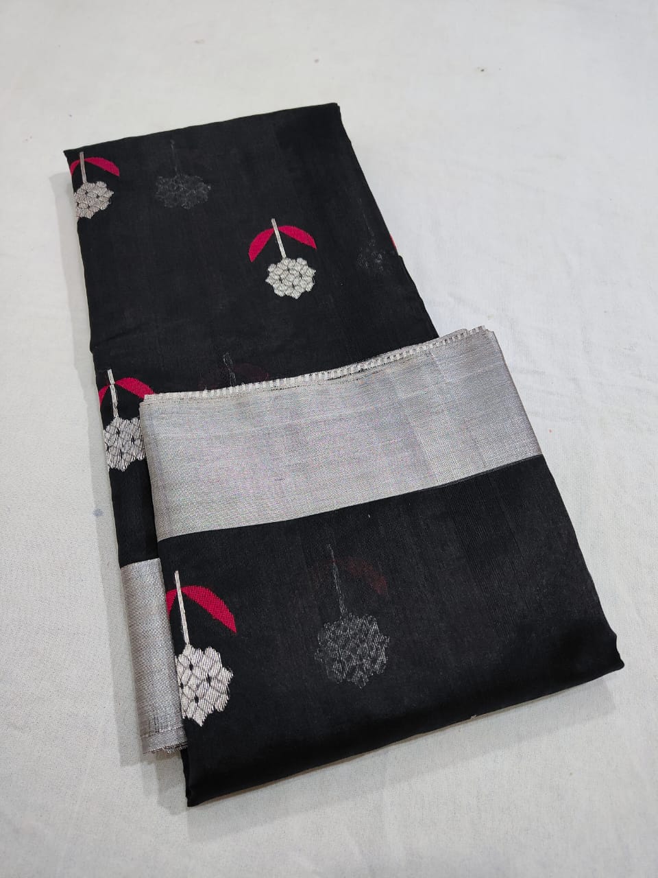 Sort Chanderi Håndvævet Pattu Silk Meenakari Saree