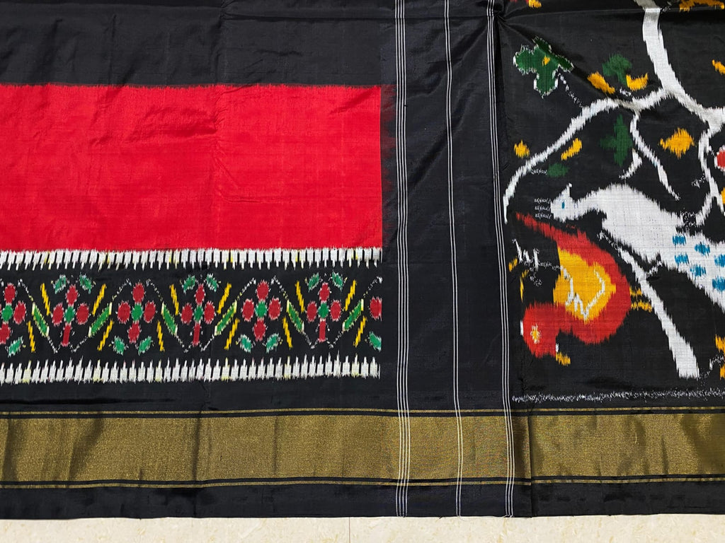 Red, White & Black Pochampally Handloom 3D Ikkat/Ikat Silk Saree