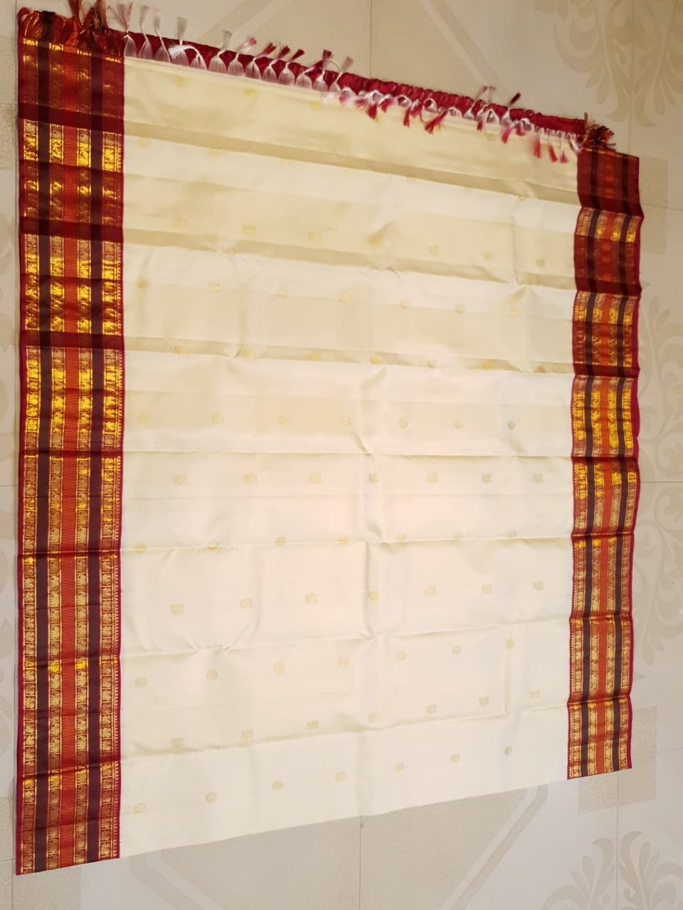 Cream Kanchipuram Handloom 2G Gold Korvai Silk Saree