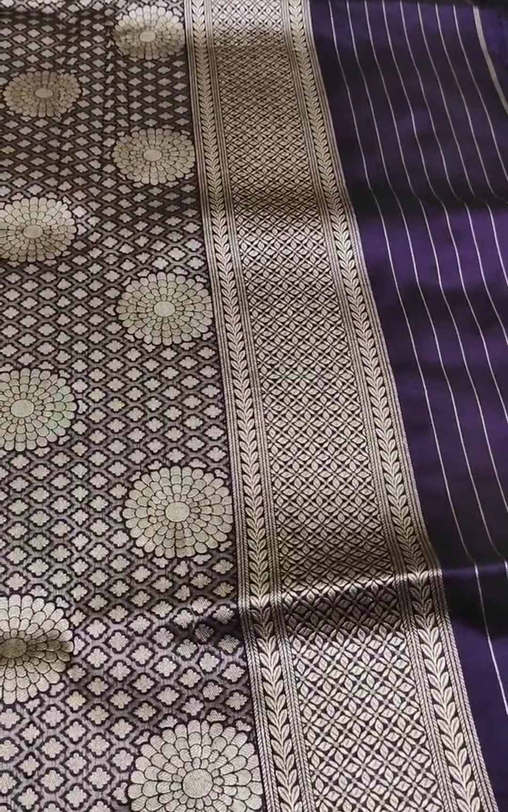 Lilla Banarasi Håndvæv Katan Silk Meenakari Saree