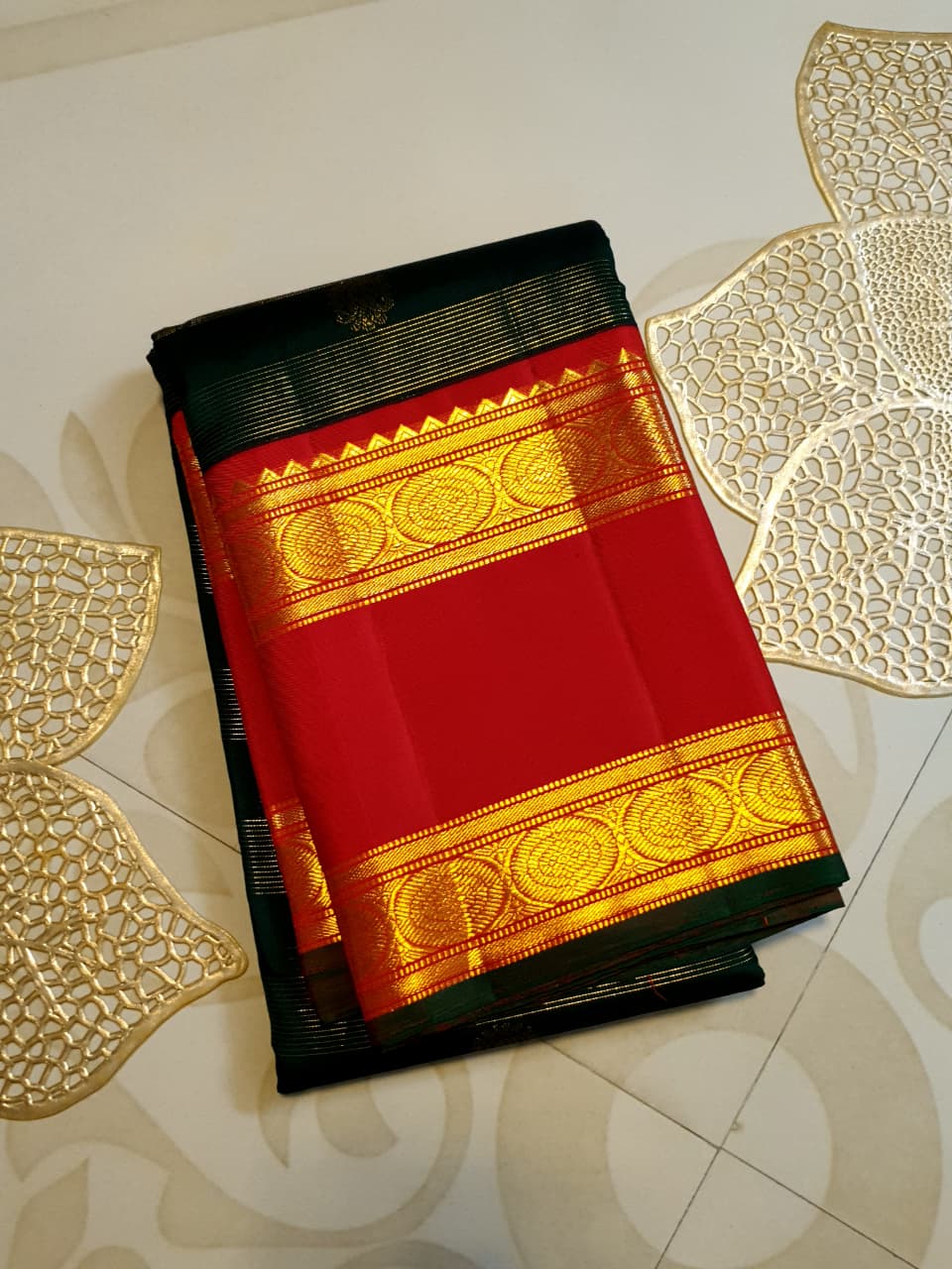 Bottle Green Kanchipuram Handloom 2G Gold Korvai Silk Saree