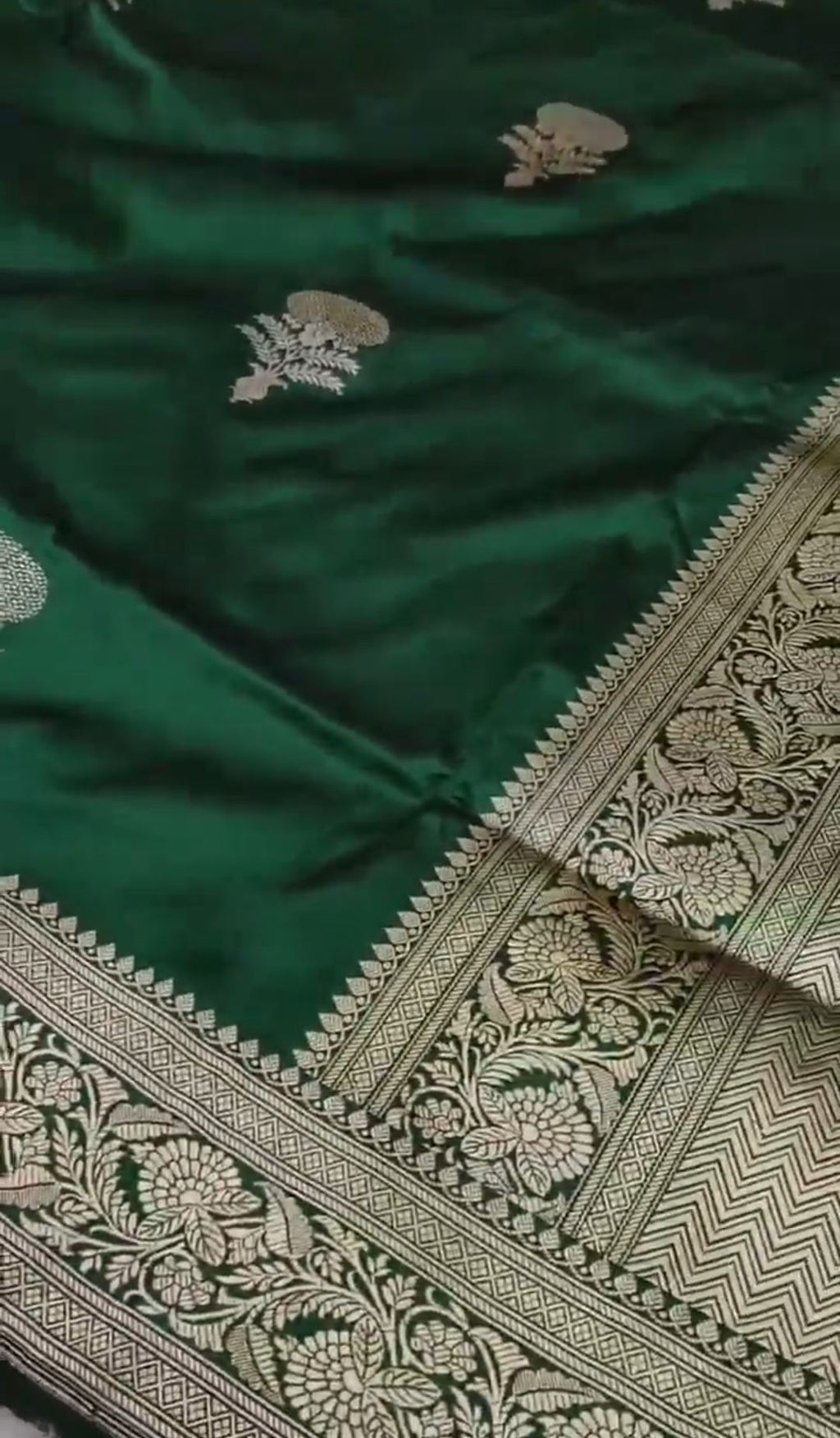 Dual Tone Bottle Green Banarasi Handloom Katan Silk Meenakari Saree