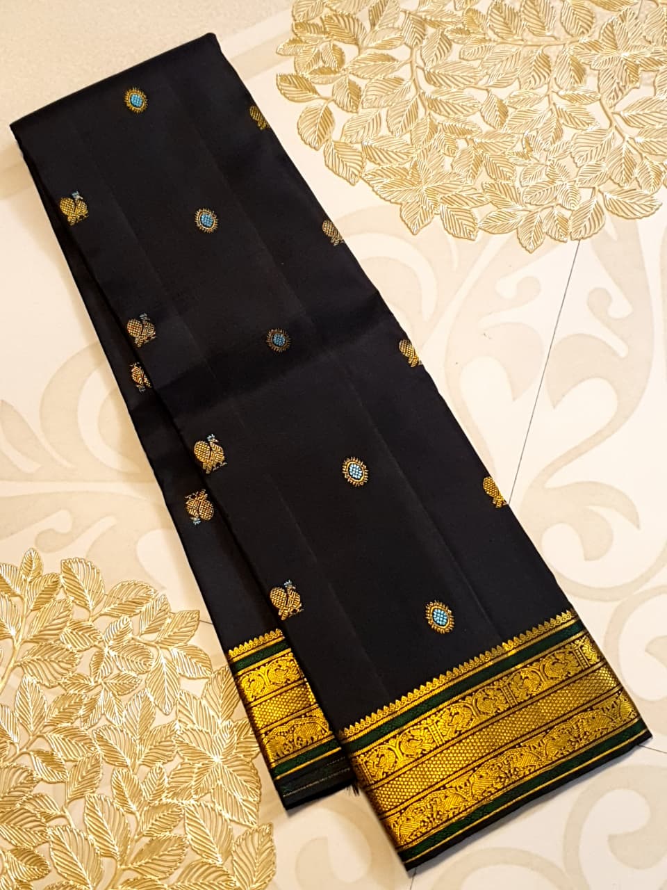 Sort Kanchipuram Handloom 2G Guld Pattu Silk Meenakari Saree