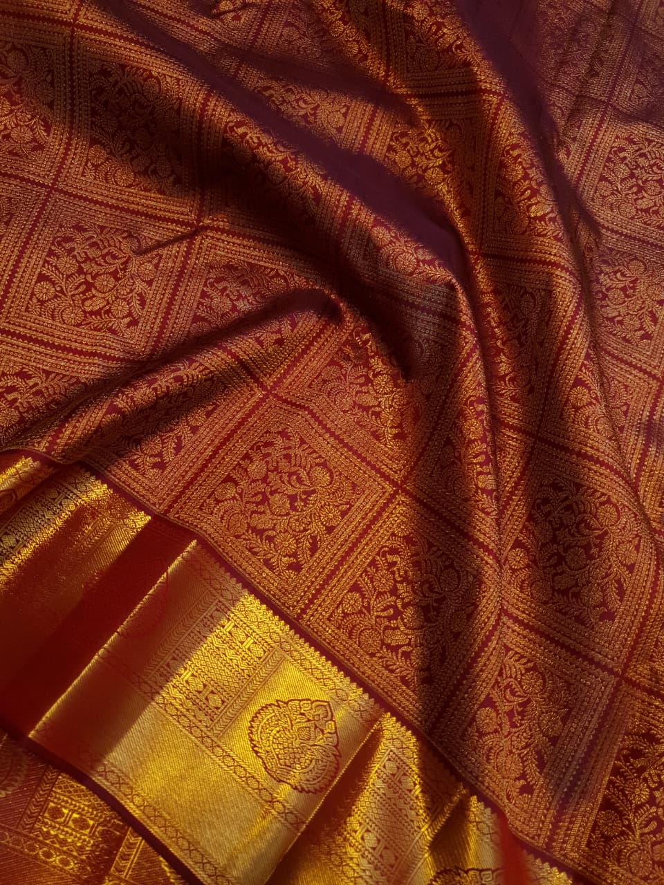 Maroon Kanchipuram Handloom 2G Gold Pattu Silk Saree