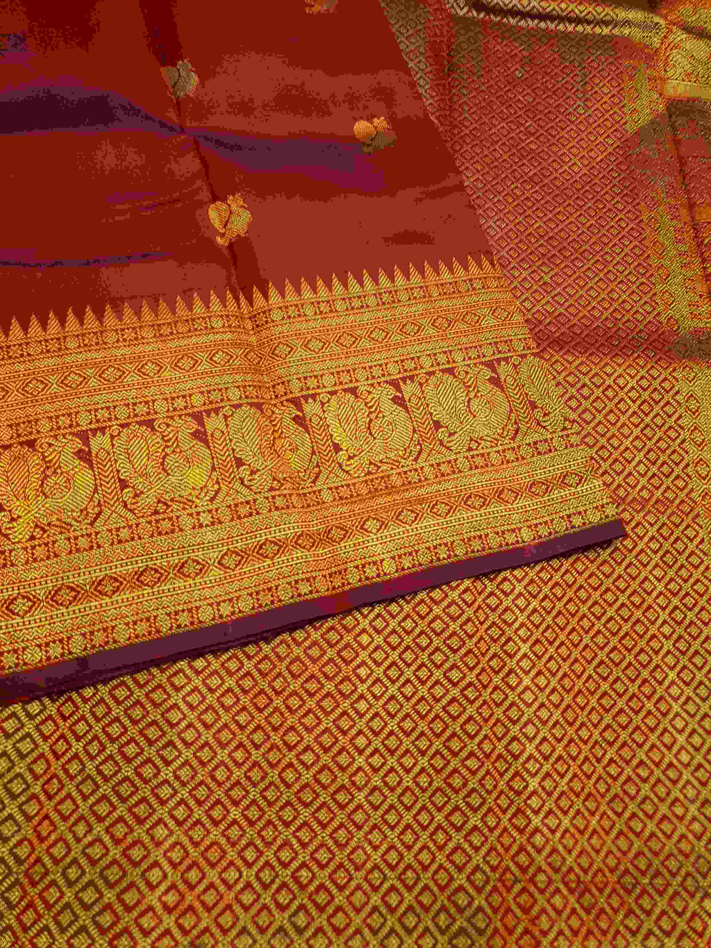 Rustic Red Kanchipuram Handloom 2G Gold Pattu Silk Saree