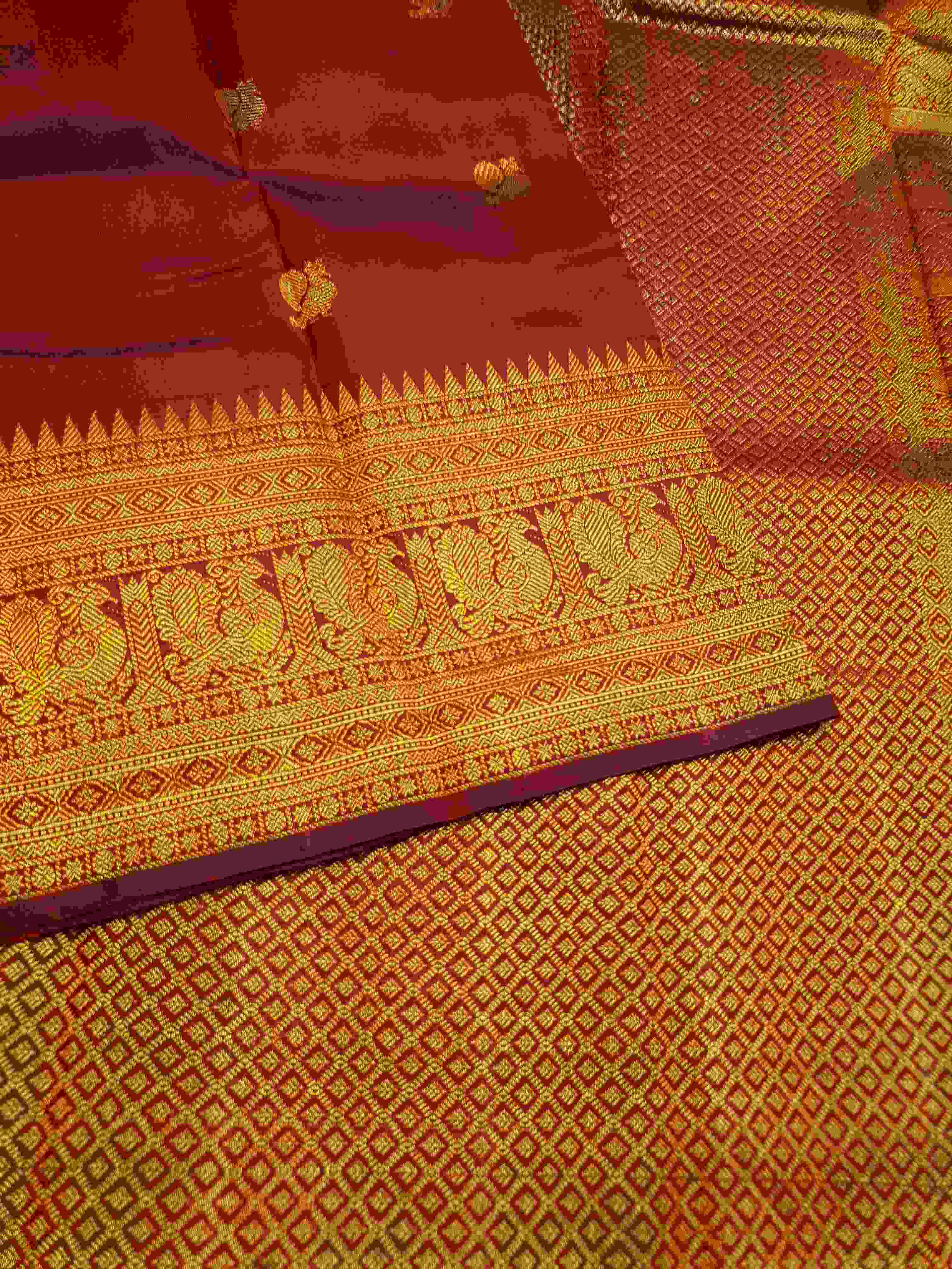 Rustic Red Kanchipuram Handloom 2G Gold Pattu Silk Saree