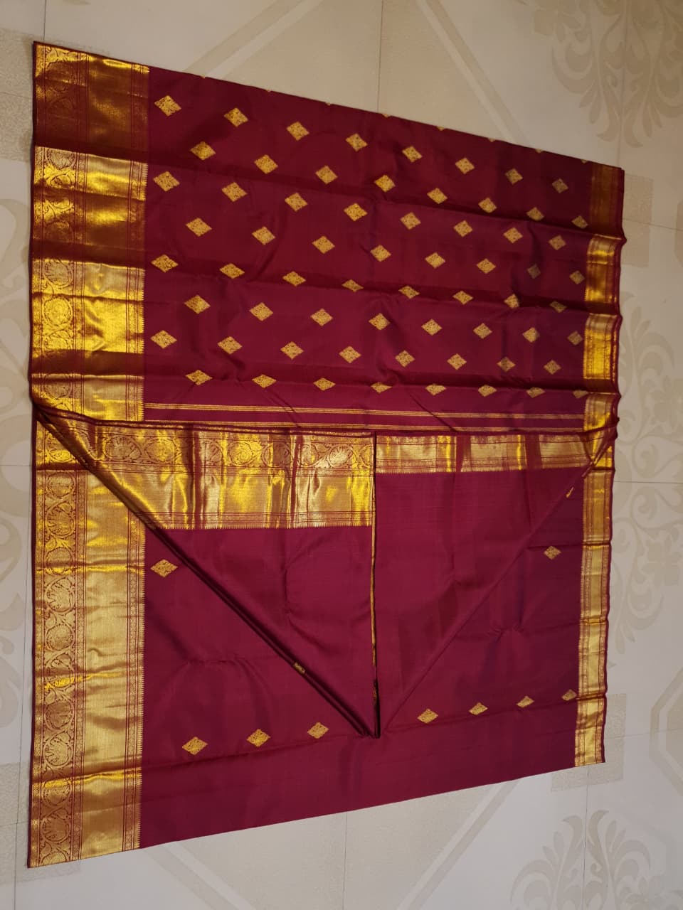Maroon Kanchipuram Handloom 2G Gold Pattu Silk Saree