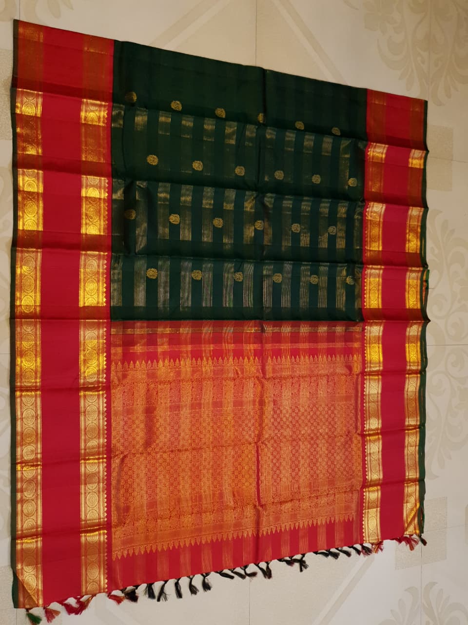 Bottle Green Kanchipuram Handloom 2G Gold Korvai Silk Saree