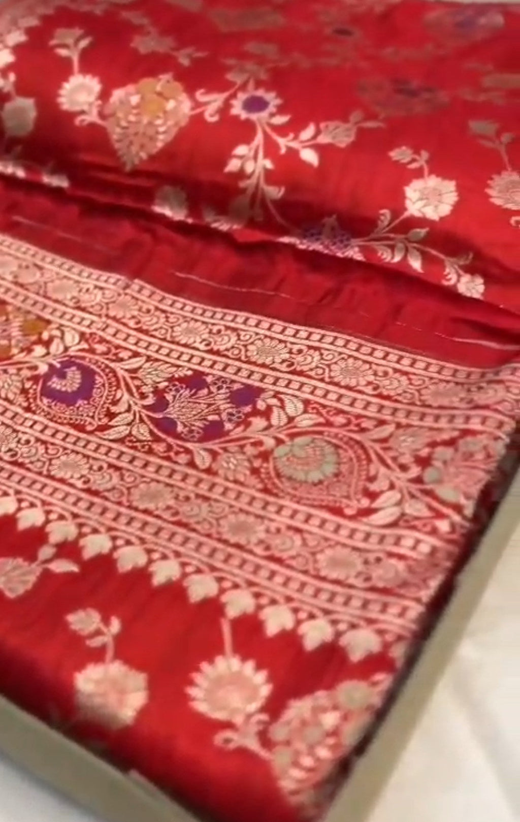 Chilly Red Banarasi Handloom Katan Silk Meenakari Saree