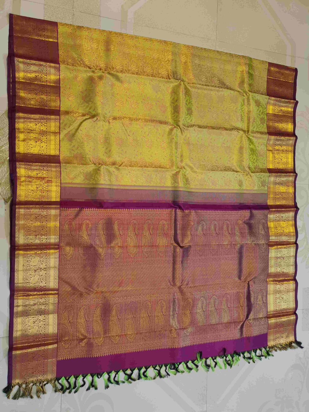 Lime Green Kanchipuram Handloom 2G Gold Pattu Silk Saree