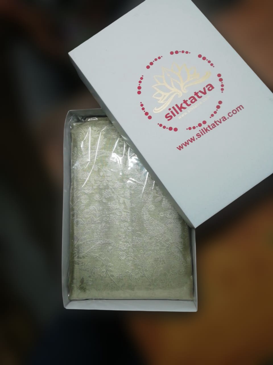 Ivory Kanchipuram Handloom Tissue Brocade Silk Saree