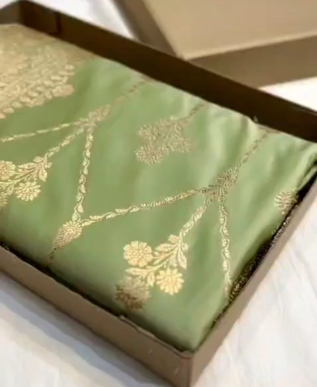 Pastelgrøn Banarasi Satin Katan Silkesari
