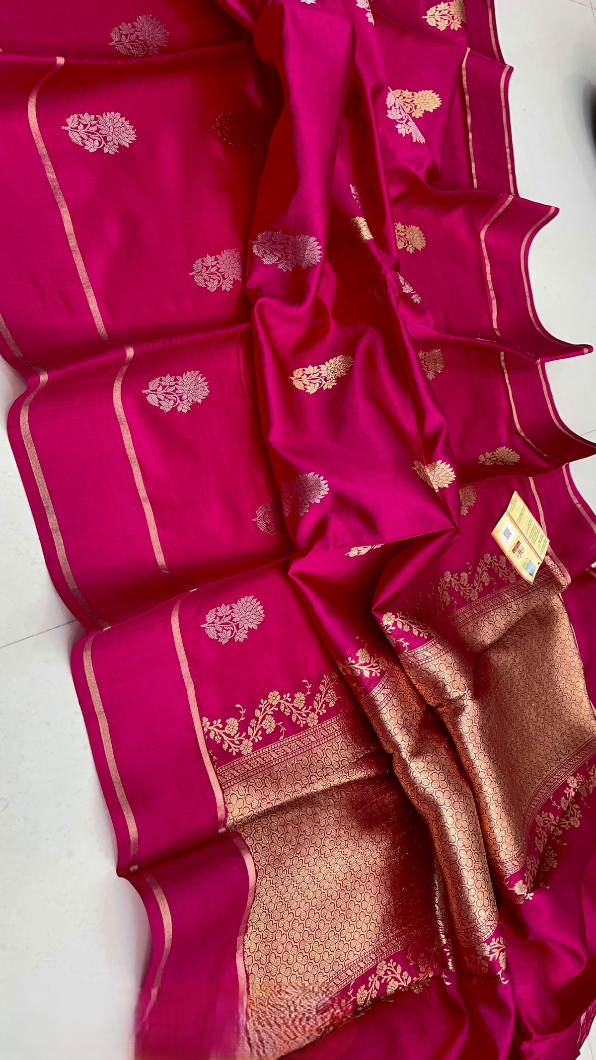 Magenta Banarasi Handloom Raw Mango Silk Saree with gold zari buttas and Mashru borders