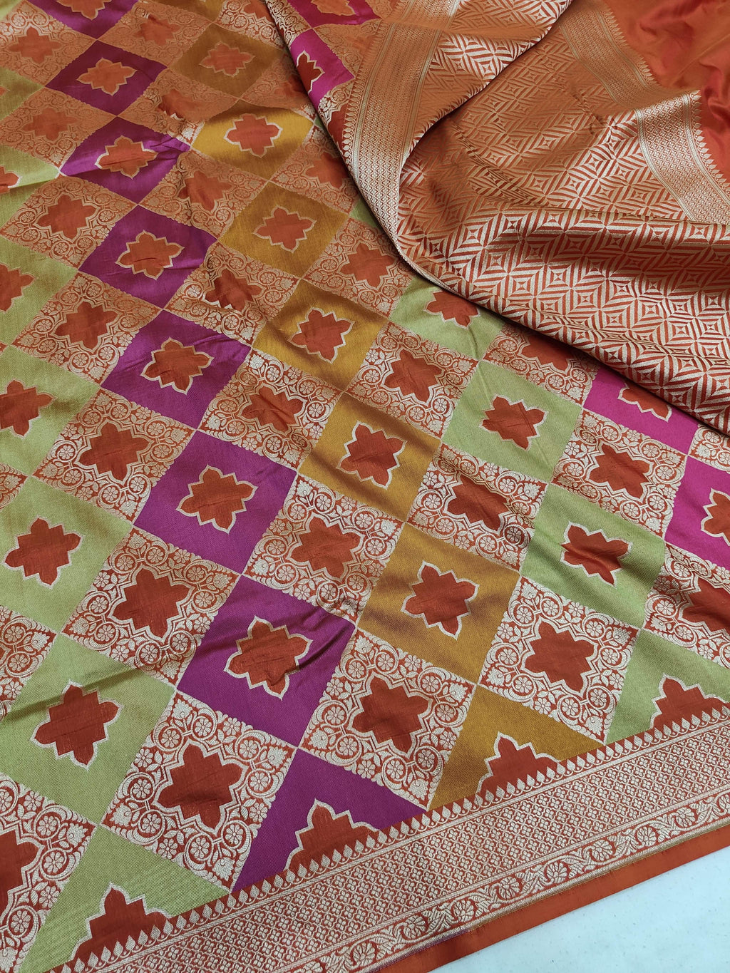 Chilly Red Banarasi Handloom Pure Katan Silk Rangkaat Meenakari Saree