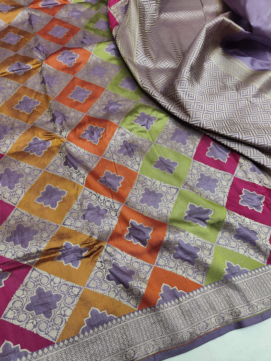 Lavender Banarasi Handloom Pure Katan Silk Rangkaat Meenakari Saree