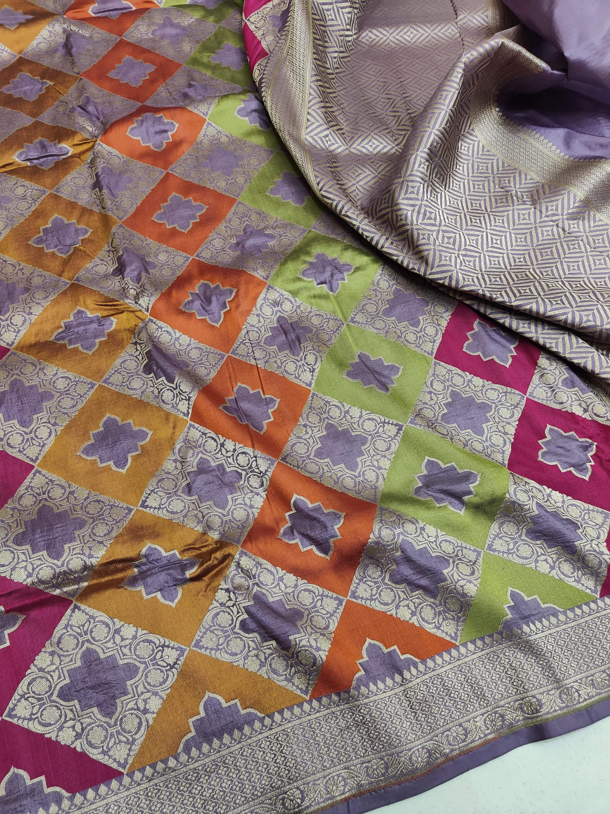 Lavender Banarasi Handloom Pure Katan Silk Rangkaat Meenakari Saree
