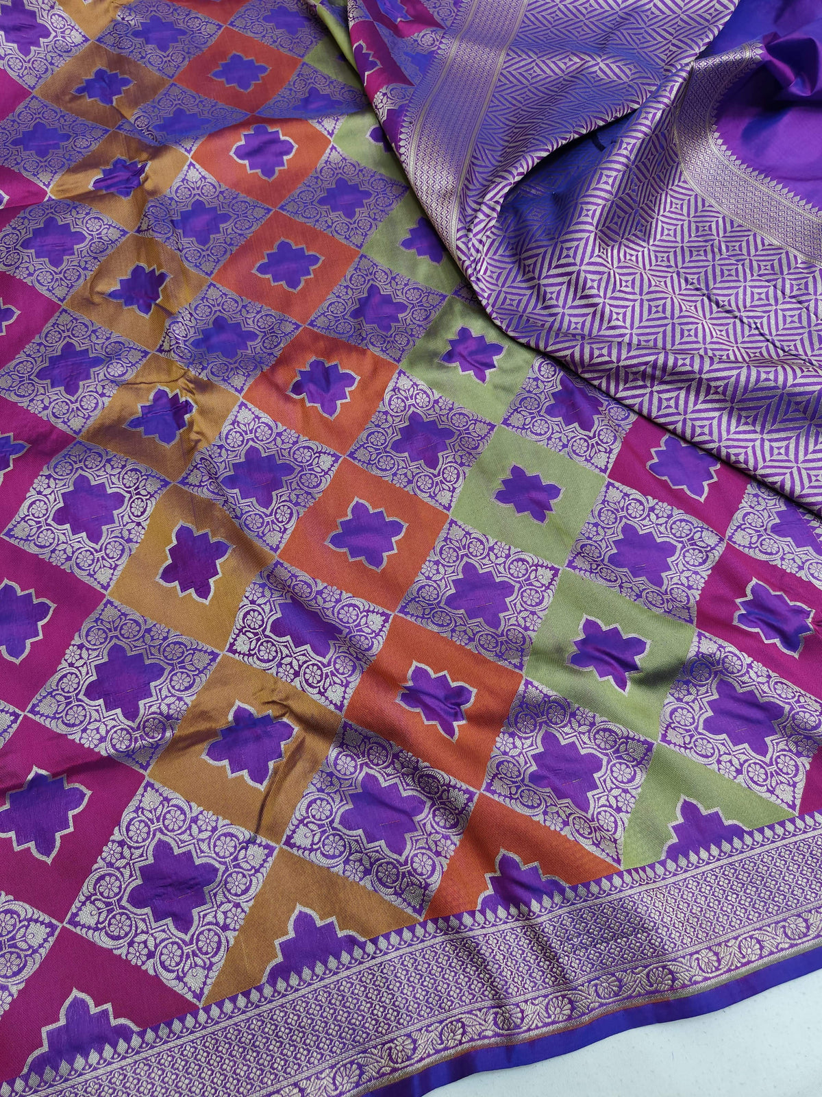 Lilac Banarasi Handloom Pure Katan Silk Rangkaat Meenakari Saree