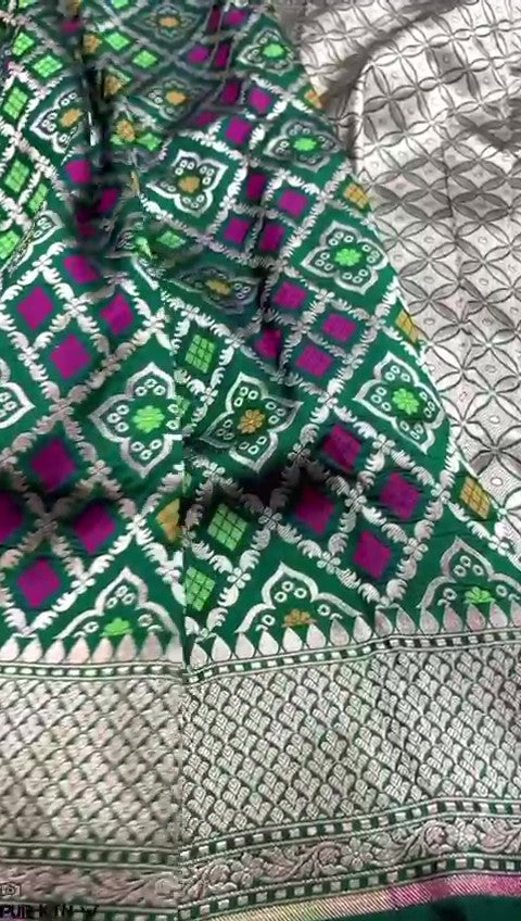 Green Banarasi Handloom Pure Katan Silk Meenakari Saree with Gold Zari Weaving and Silk Mark Certification