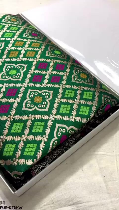 Green Banarasi Handloom Pure Katan Silk Meenakari Saree with Gold Zari Weaving and Silk Mark Certification
