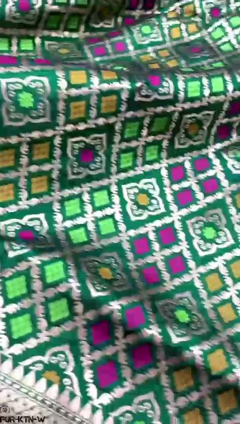 Green Banarasi Handloom Pure Katan Silk Meenakari Saree with Gold Zari Weaving and Silk Mark Certification