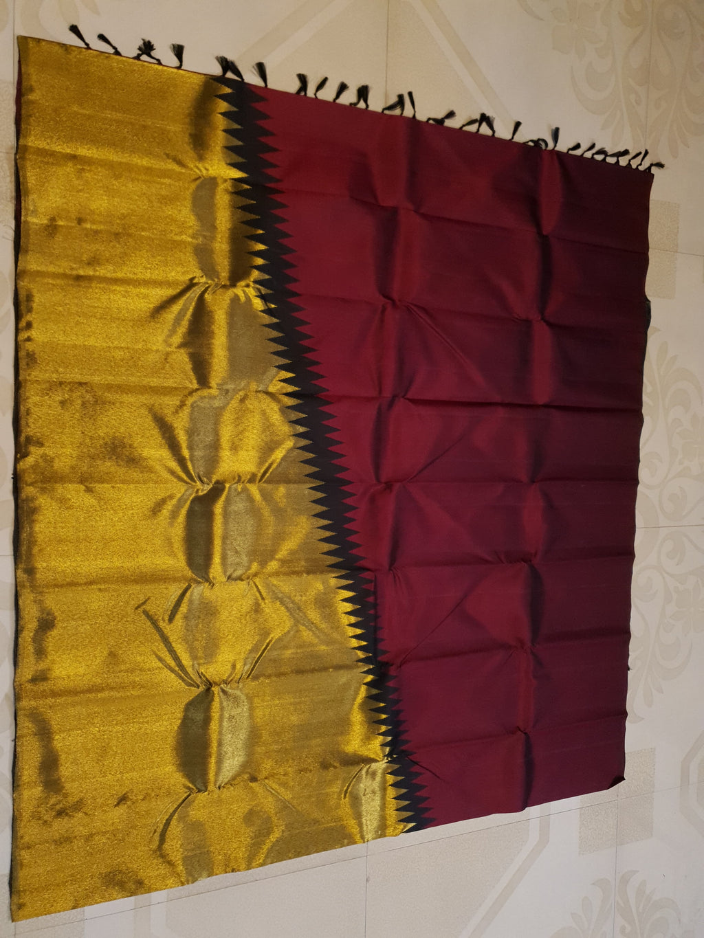 Maroon Kanchipuram Handloom 2G Gold Temple Silk Saree, a stunning embodiment of South Indian weaving traditions