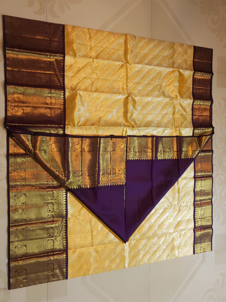 Luxurious Gold Kanchipuram Handloom 2G Gold Tissue Silk Saree with a rich purple and zari woven border and pallu