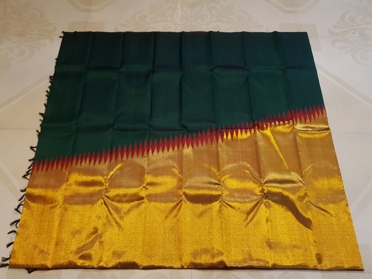 Bottle Green Kanchipuram Handloom 2G Gold Temple Silk Saree, a stunning embodiment of South Indian weaving traditions