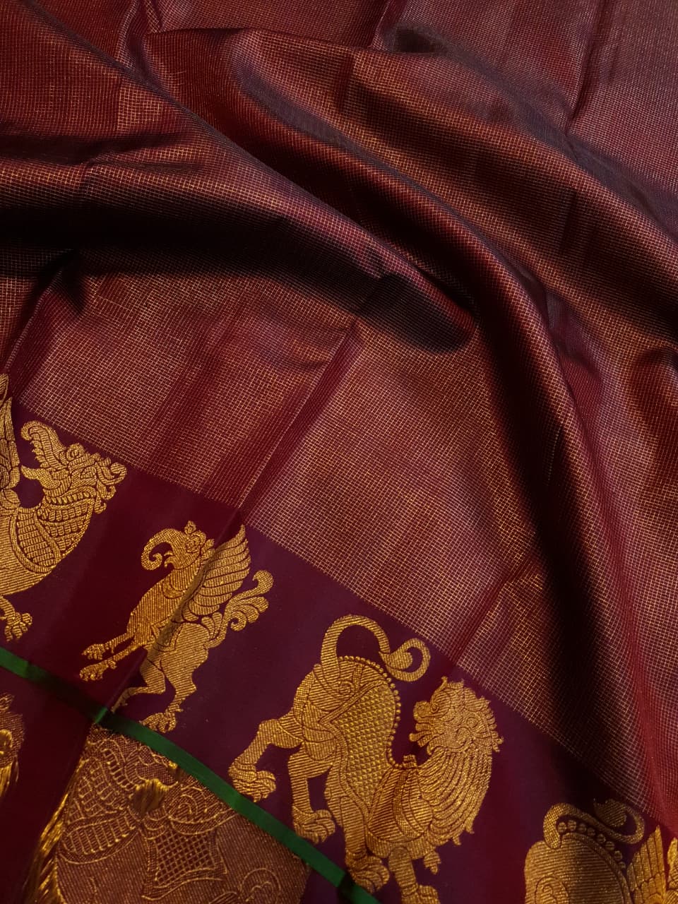 Maroon Kanchipuram Handloom 2G Gold Pattu Silk Saree