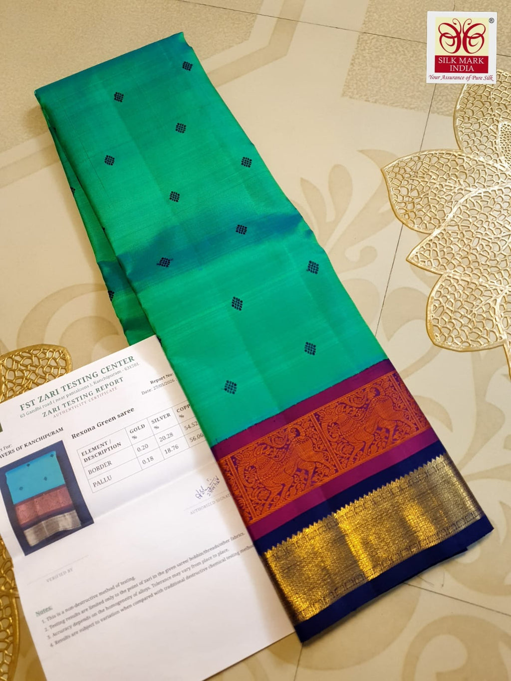 A radiant rexona green Kanchipuram handloom 3G gold vintage korvai silk saree showcasing two-tone contrast borders and intricate motifs.