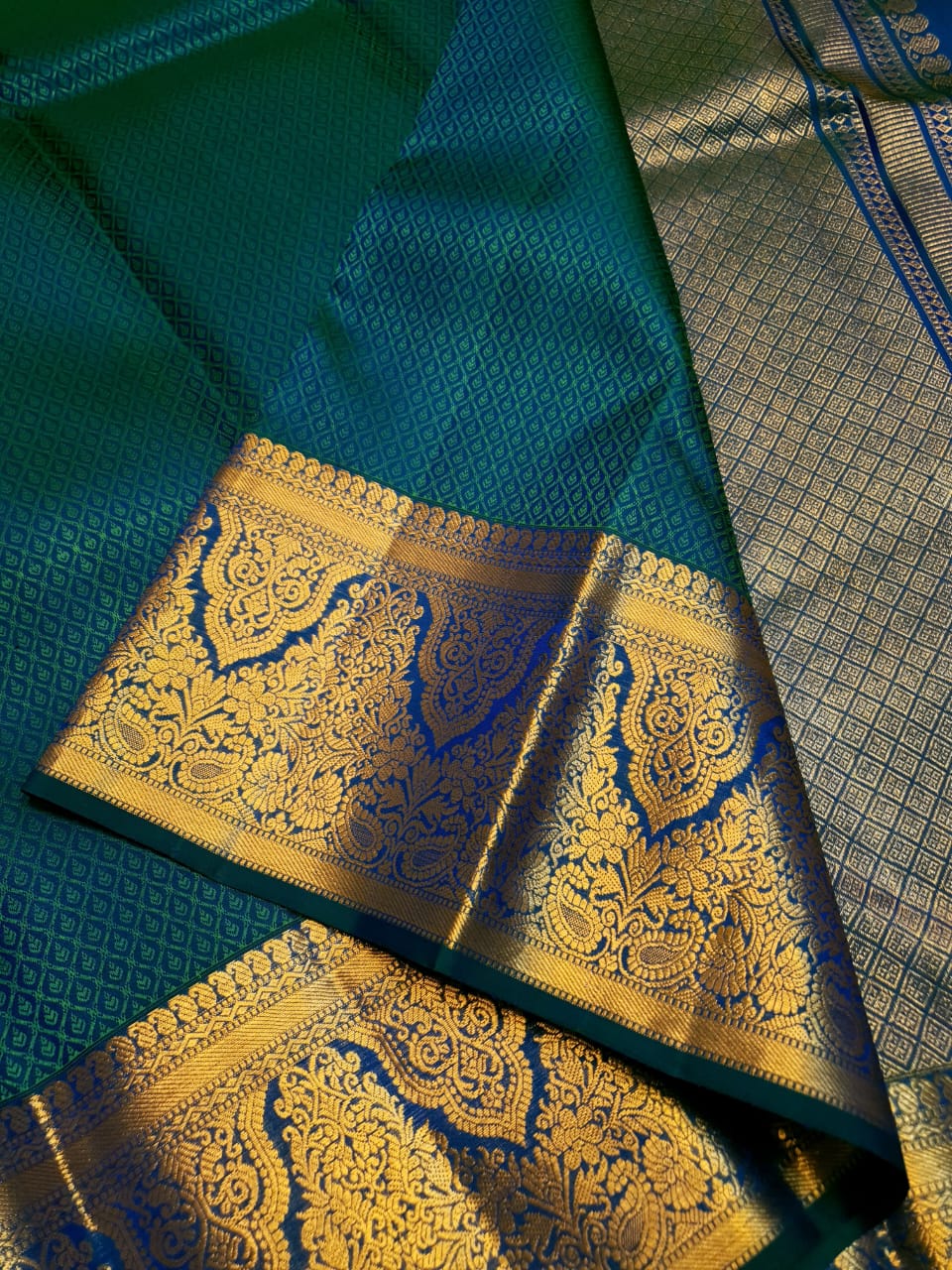 Peacock Blue Kanchipuram Handloom 2G Gold Pattu Silk Saree