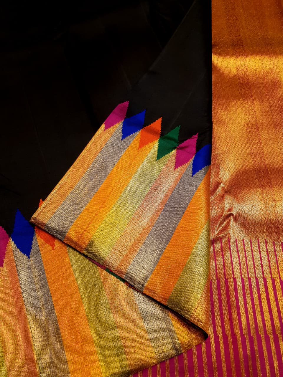 Black Kanchipuram Handloom 2G Gold Pattu Silk Temple Saree