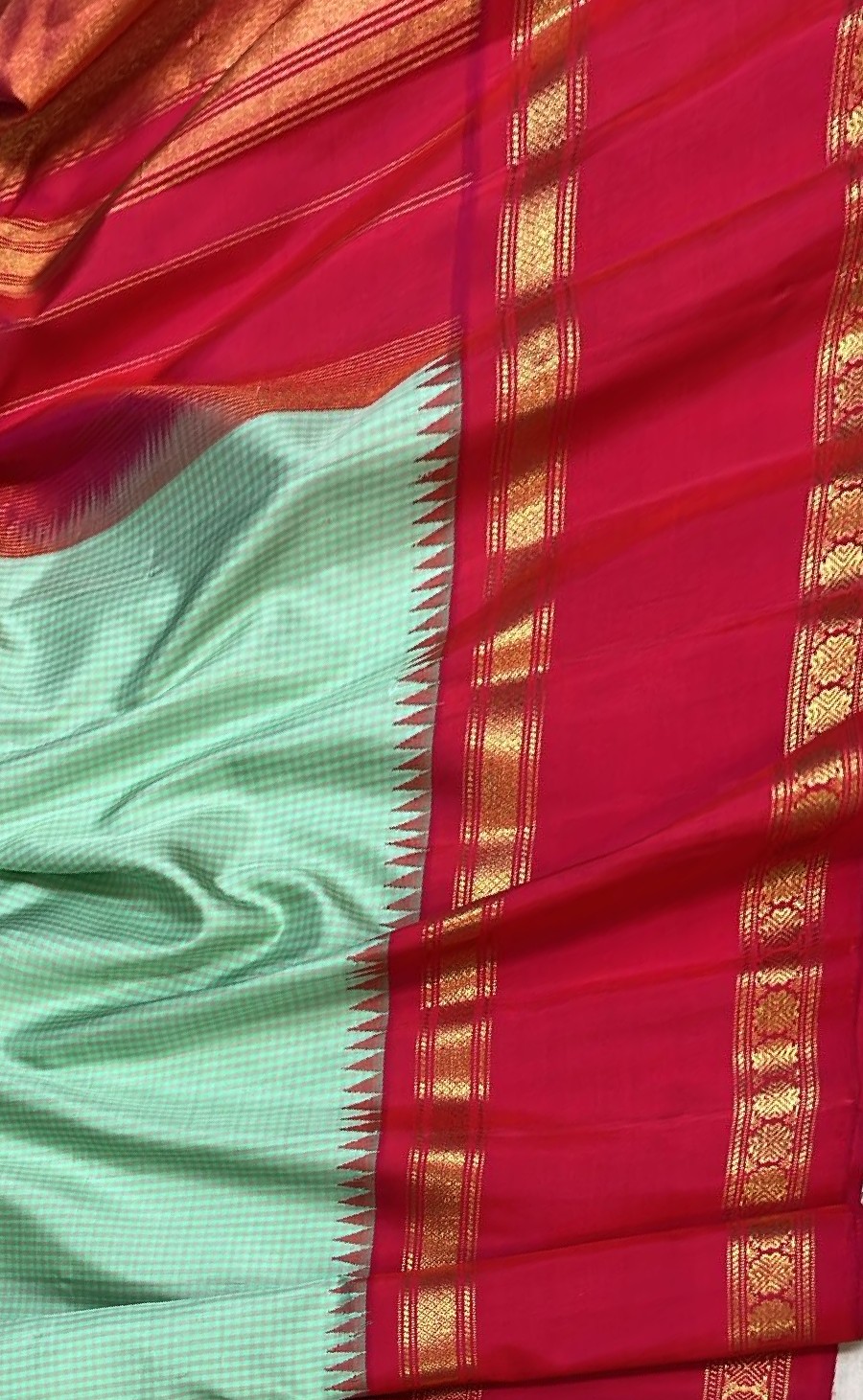 Gadwal Handloom Pattu Silk Contrast Borders Saree