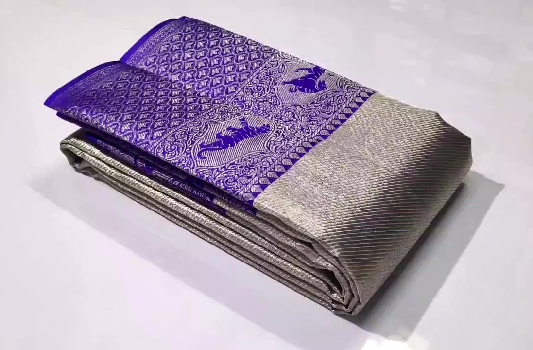 Ivory Kanchipuram Handloom Tissue Brocade Meenakari Silk Saree