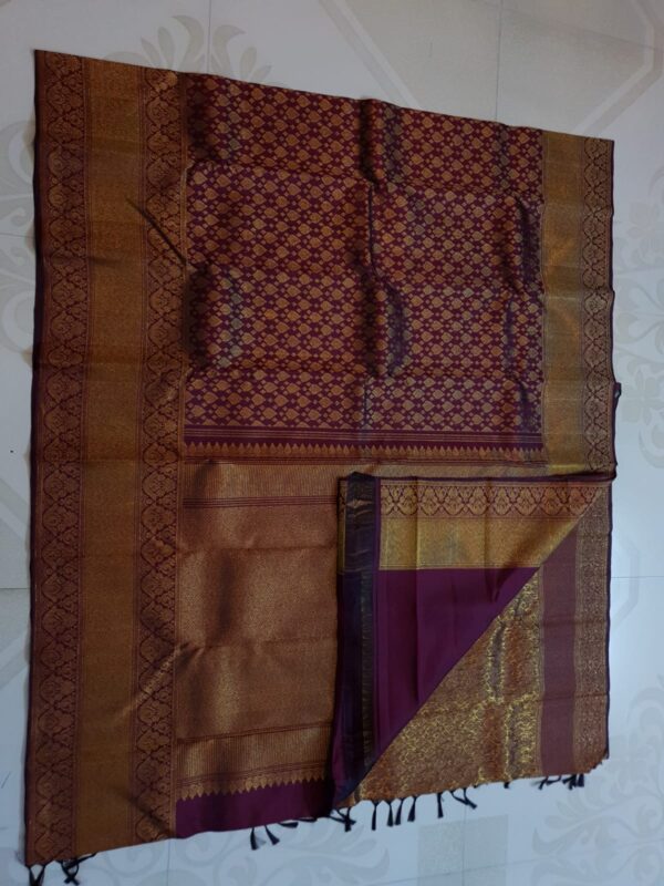 Maroon Kanchipuram/ Kanjivaram Pure Handloom Pure 2 Gram Gold Zari Bridal Silk Saree
