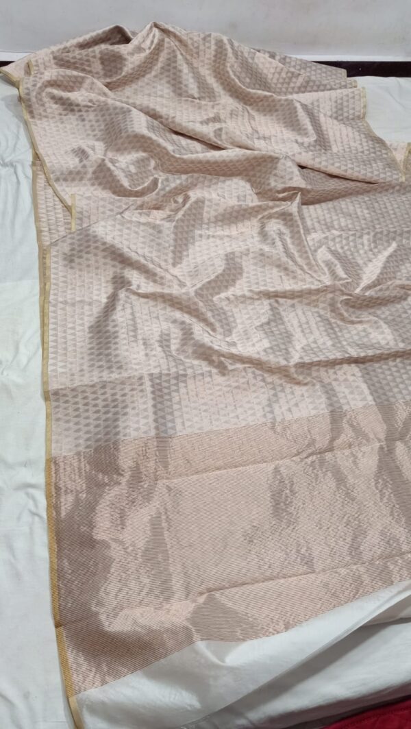 Pearl White Chanderi Pure Handloom Gold Zari Brocade Weaving Cotton Silk Saree
