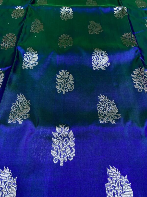 Dual Tone Peacock Blue Venkatagiri Handloom Pattu Silk Saree