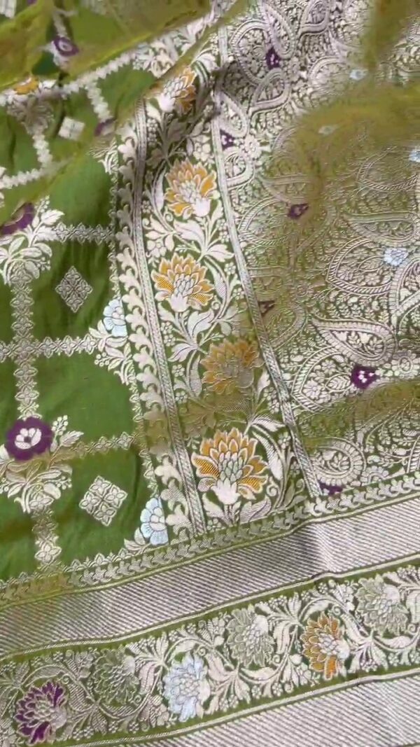 Dual Tone Green Banarasi Handloom Katan Silk Meenakari Jangla Saree