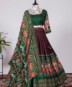 Traditional Patola Print Chania Choli/Lehenga Choli Set in Dola Silk